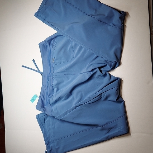 Cherokee Infinity Scrub pants & Top Bundle - Picture 6 of 16